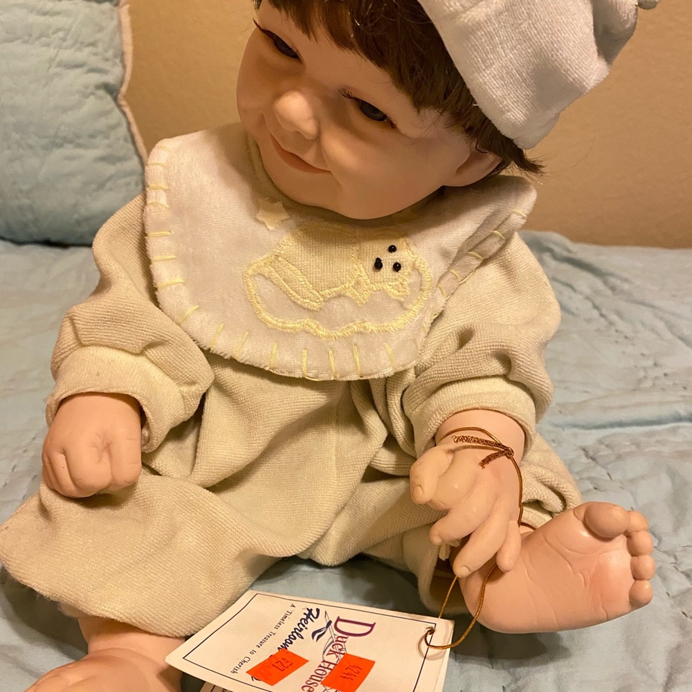 Dolls - Picture 4 of 7